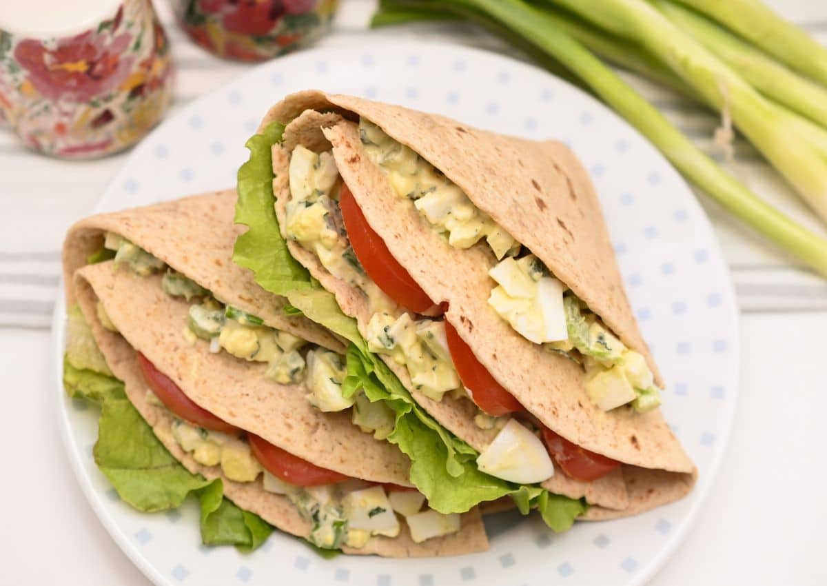 Sandwich on a plate
